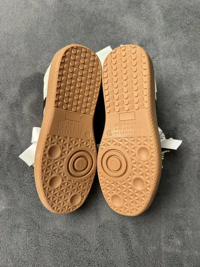GG CC Lace Pearl Bow Derbies
