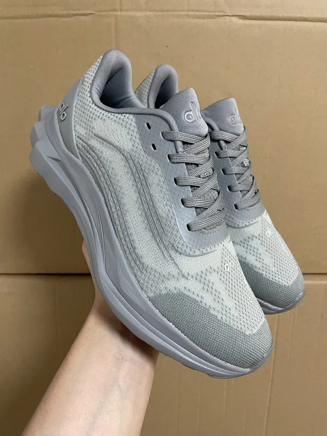 Alo Yoga Alo Runner Comfortable and Breathable Running Shoes for Urban Commute and Fitness