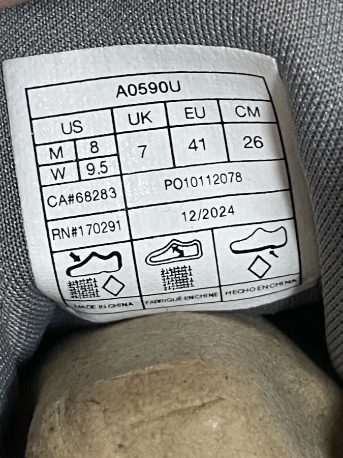 Alo Yoga Alo Runner Comfortable and Breathable Running Shoes for Urban Commute and Fitness