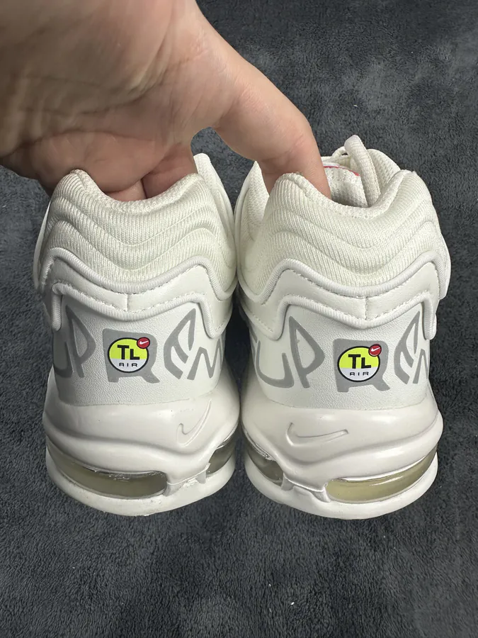 Supreme x Nike Air Max 98 TL Low Sneaker