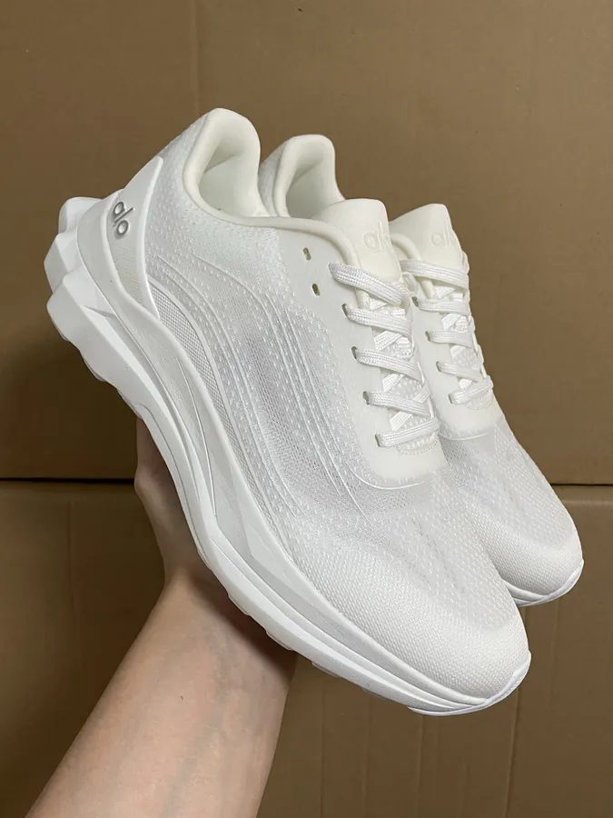 Alo Yoga Alo Runner Low Top Running Shoes for Men and Women