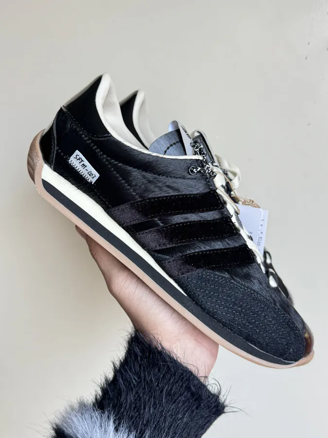 SONG FOR THE MUTE x adidas originals COUNTRY OG Black
