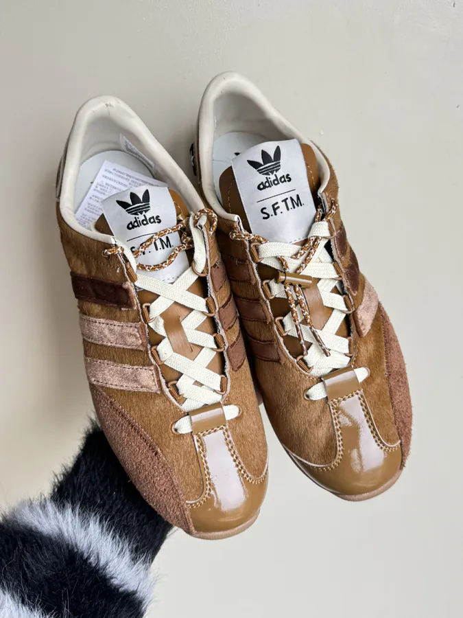 SONG FOR THE MUTE x adidas originals COUNTRY OG Brown