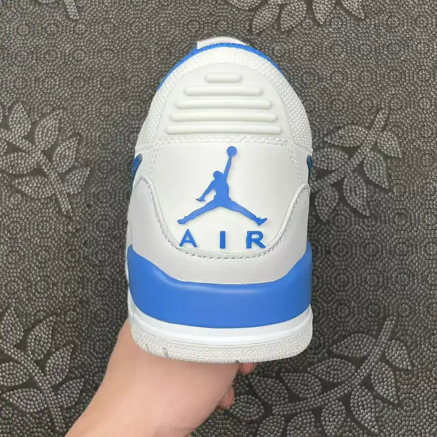 YS Low Top White Blue Color