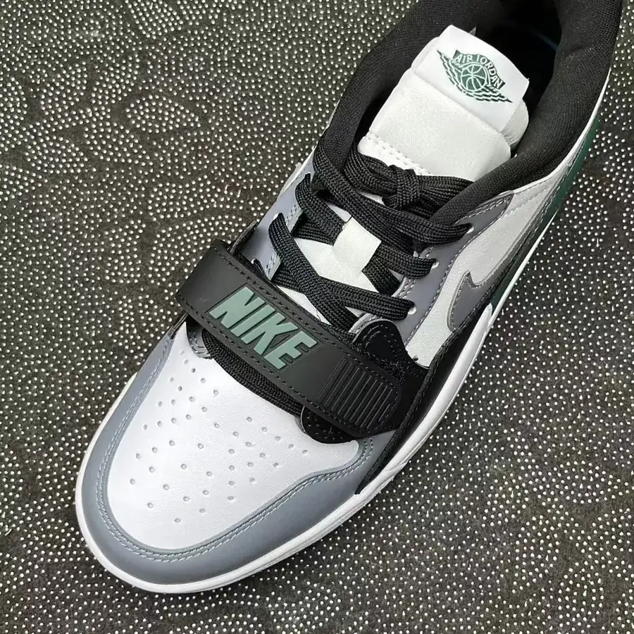 YS Original Sole and Upper 312 Low Top Black Green Color