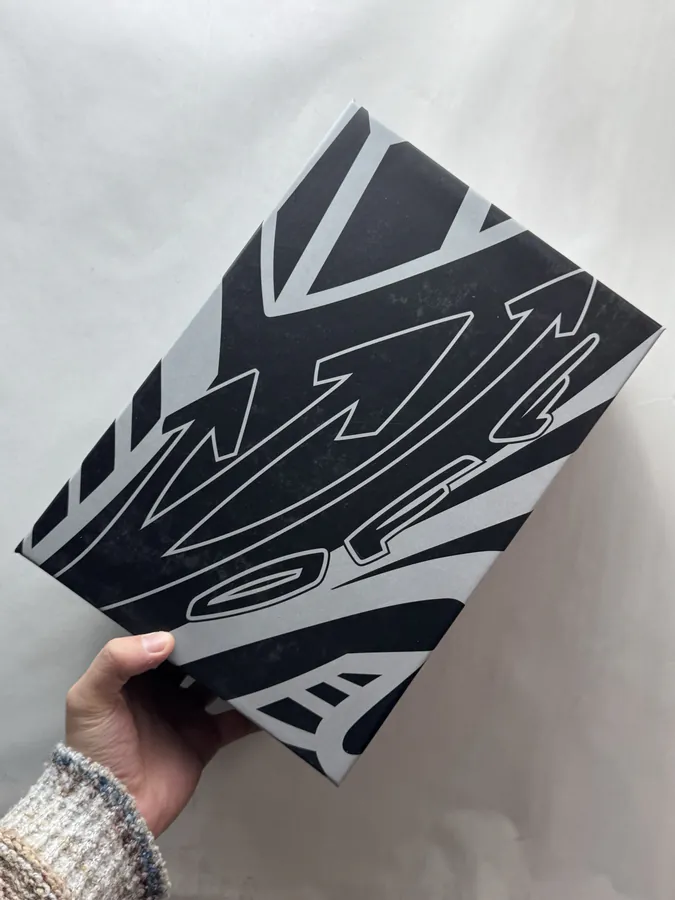 OFF WHITE Be Right Back Black Sneaker