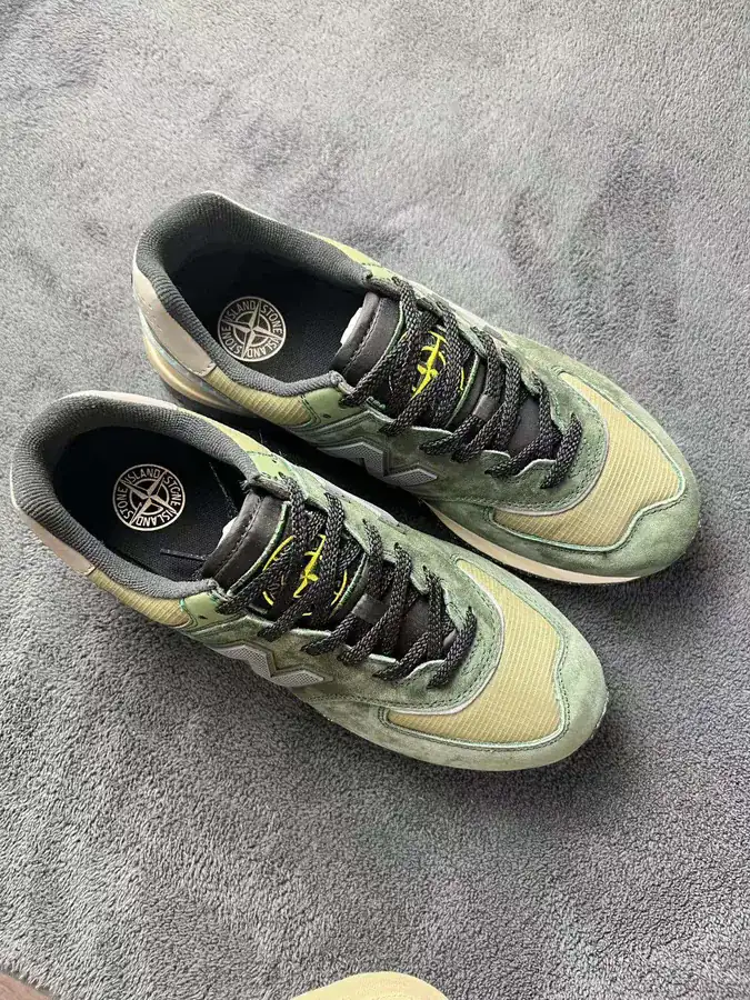 Stone Island x New Balance U574 Sneaker