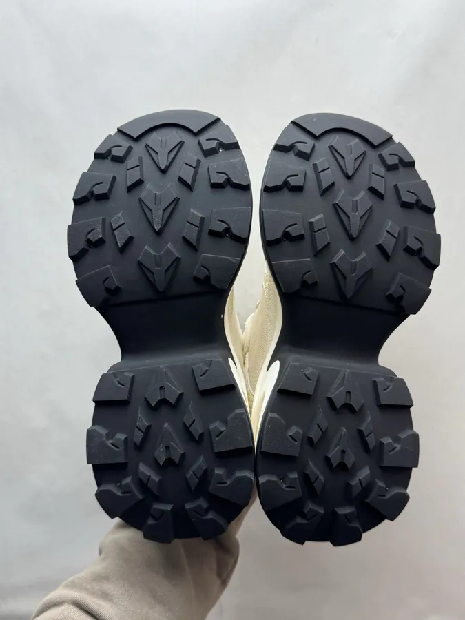 270 GG CC Dad Shoes in Beige