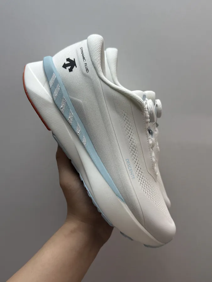 DESCENTE Running Series DFLUID Fluid BOA Strap Sneaker