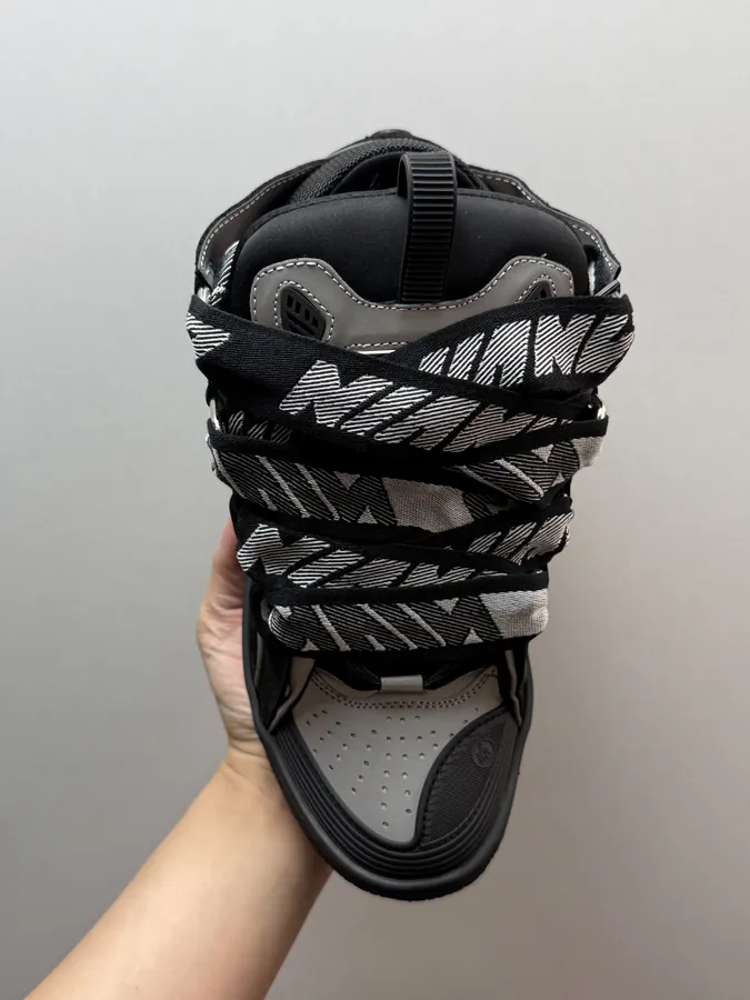 Lanvin Curb in Black