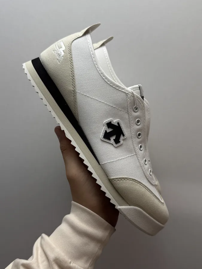 DESCENTE Barefoot Circle Lightweight One Piece White Sneaker