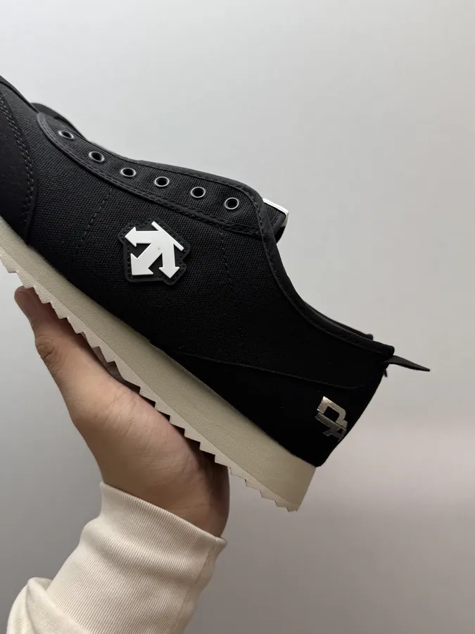 DESCENTE 裸鞋圈 轻便一脚蹬 远山黑