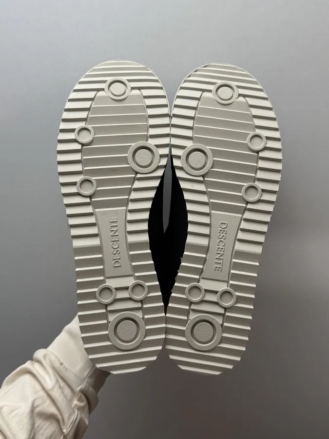 DESCENTE 裸鞋圈 轻便一脚蹬 远山黑