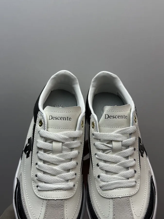 Custom Sneaker DESCENTE Sport Style Series, Black and White