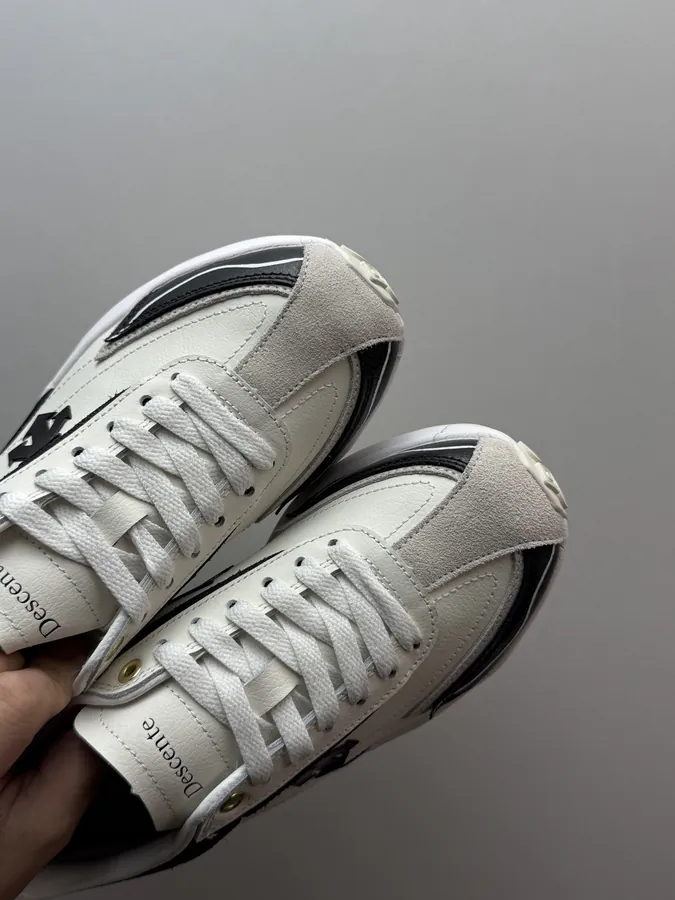 Custom Sneaker DESCENTE Sport Style Series, Black and White