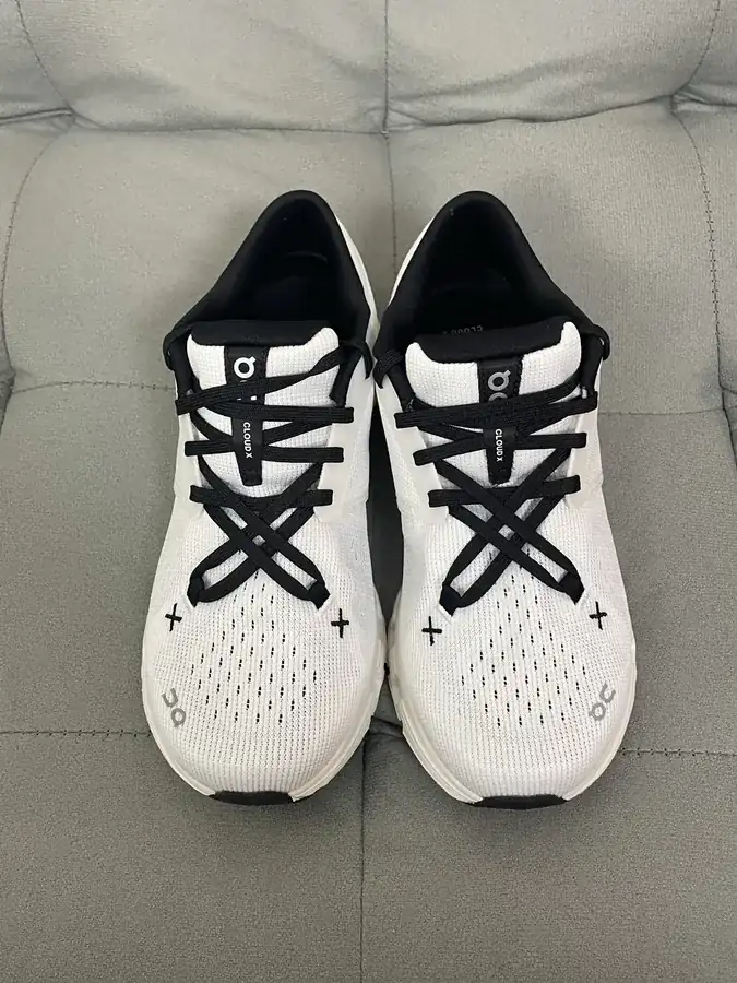 On Running Cloud X4 Lightweight Training Shoes for Men