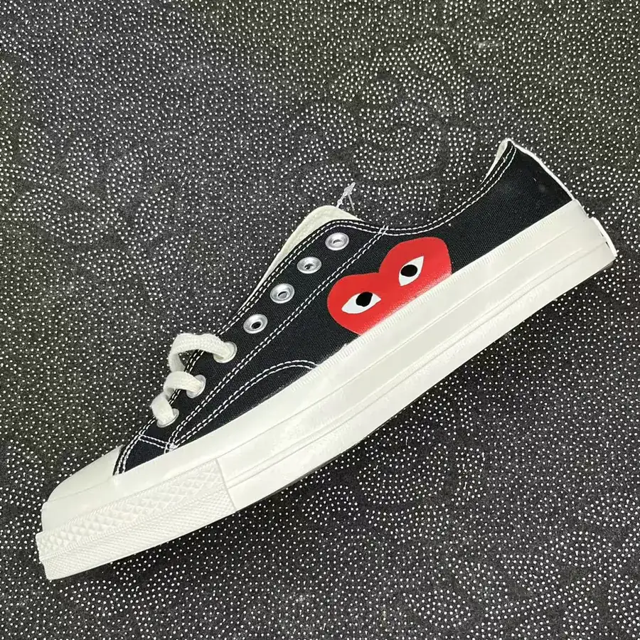 190 💰 Series Low Top G Black and White