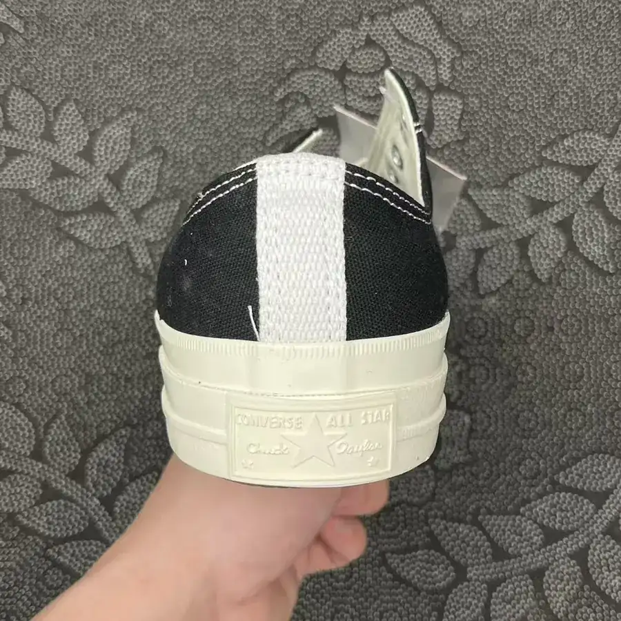 190 💰 Series Low Top G Black and White