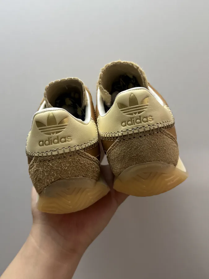 SONG FOR THE MUTE x adidas originals COUNTRY OG Brown