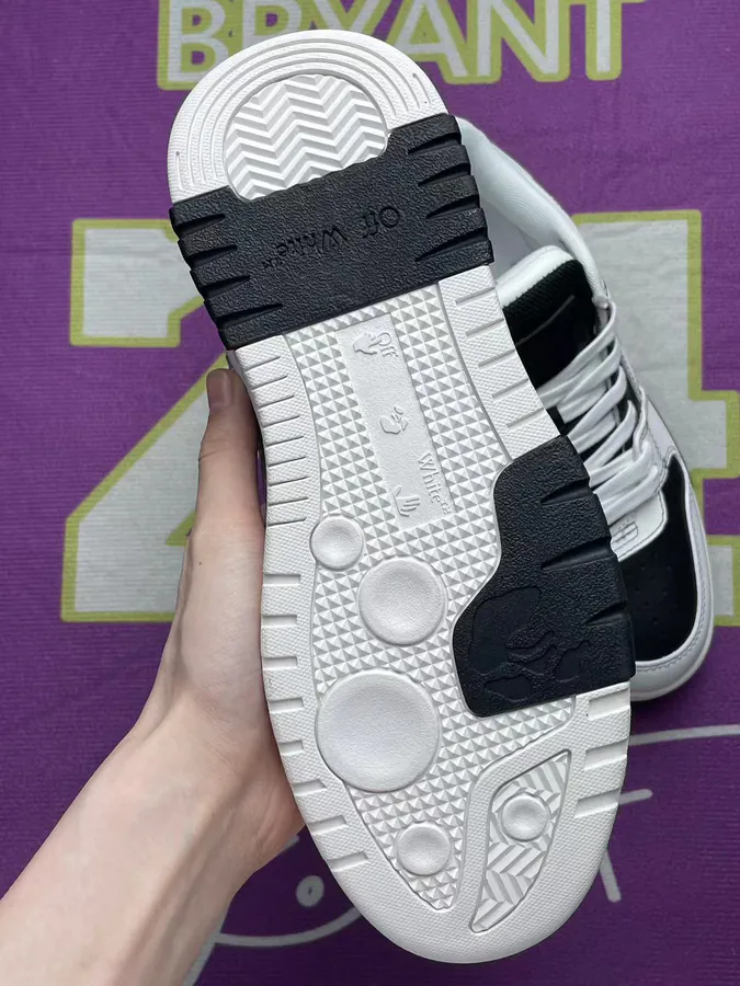 OFF WHITE Odsy 1000 Sneakers in Black and White