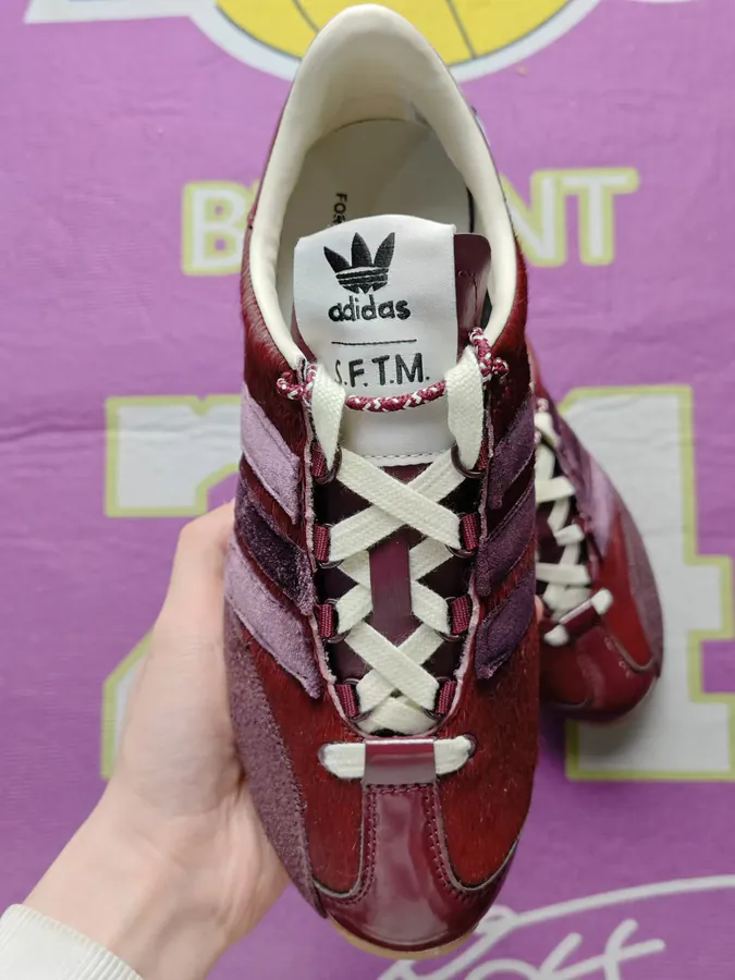 SONG FOR THE MUTE x adidas originals COUNTRY OG Lifestyle Sneaker
