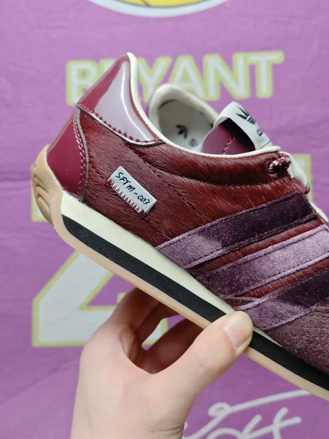 SONG FOR THE MUTE x adidas originals COUNTRY OG Lifestyle Sneaker