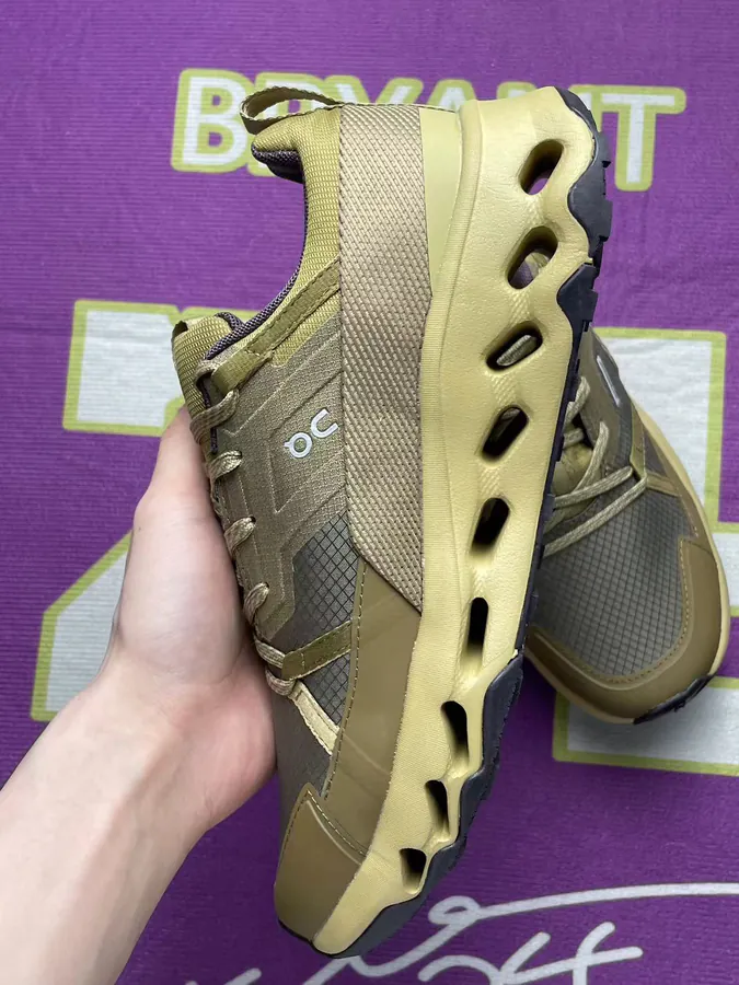 On Running Cloud Water Lightweight Running Shoes in Green