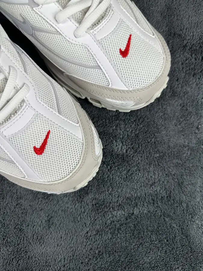 Supreme x Nike Shox Ride 2 Retro Classic Comfort Sneakers
