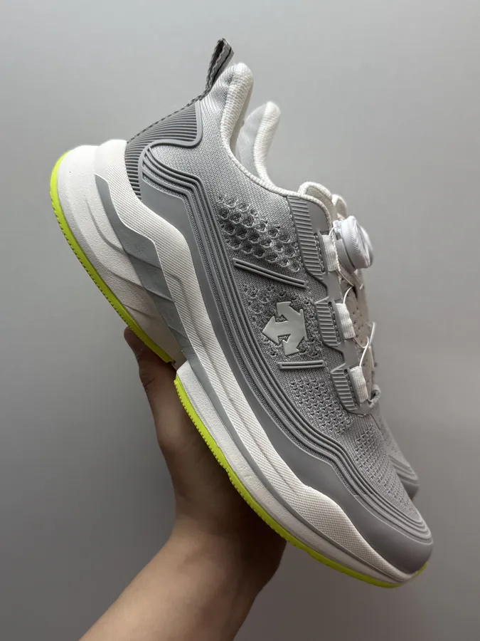 DESCENTE Dualis Sleek and Clean Design, Perfect Fit