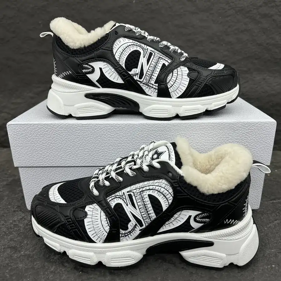 Cono Running Shoes High Fashion Edition