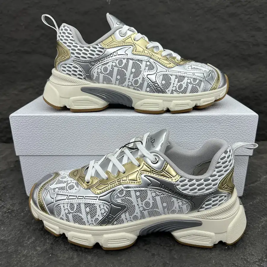 Cono Running Shoes High Fashion Edition