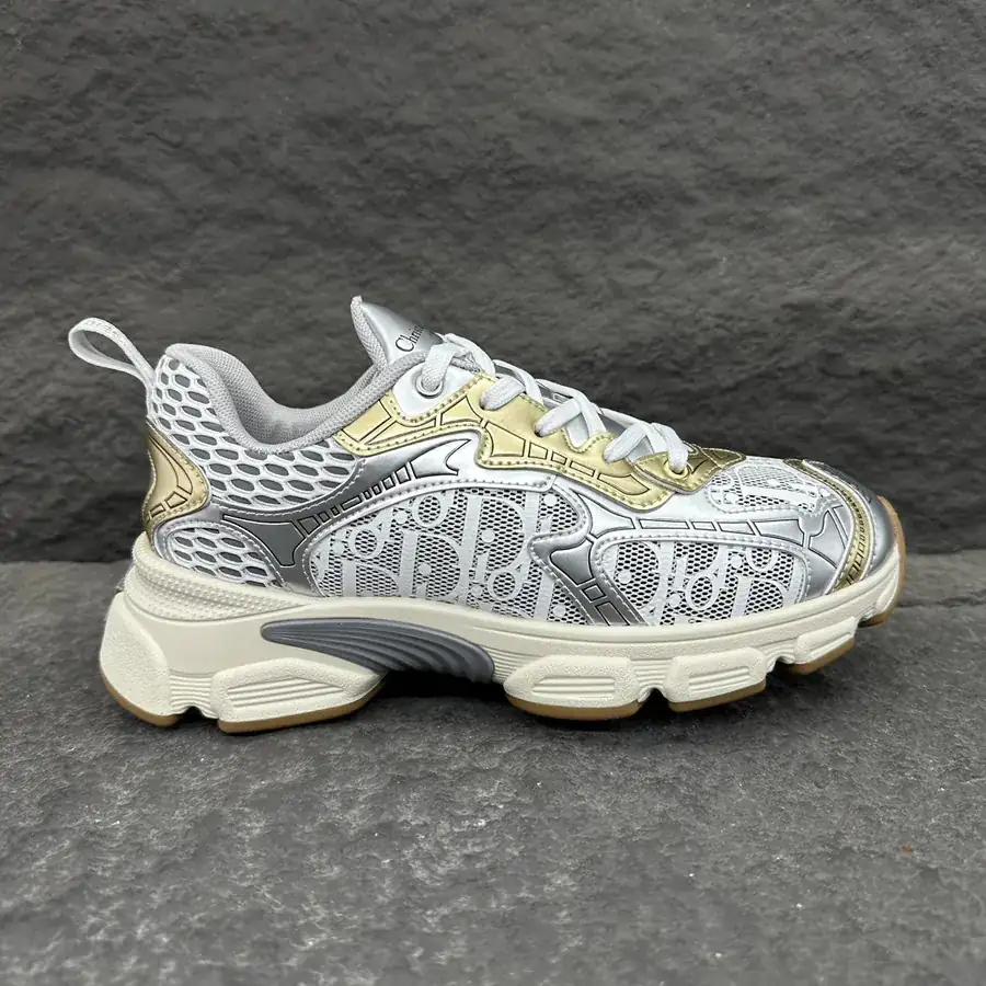 Cono Running Shoes High Fashion Edition