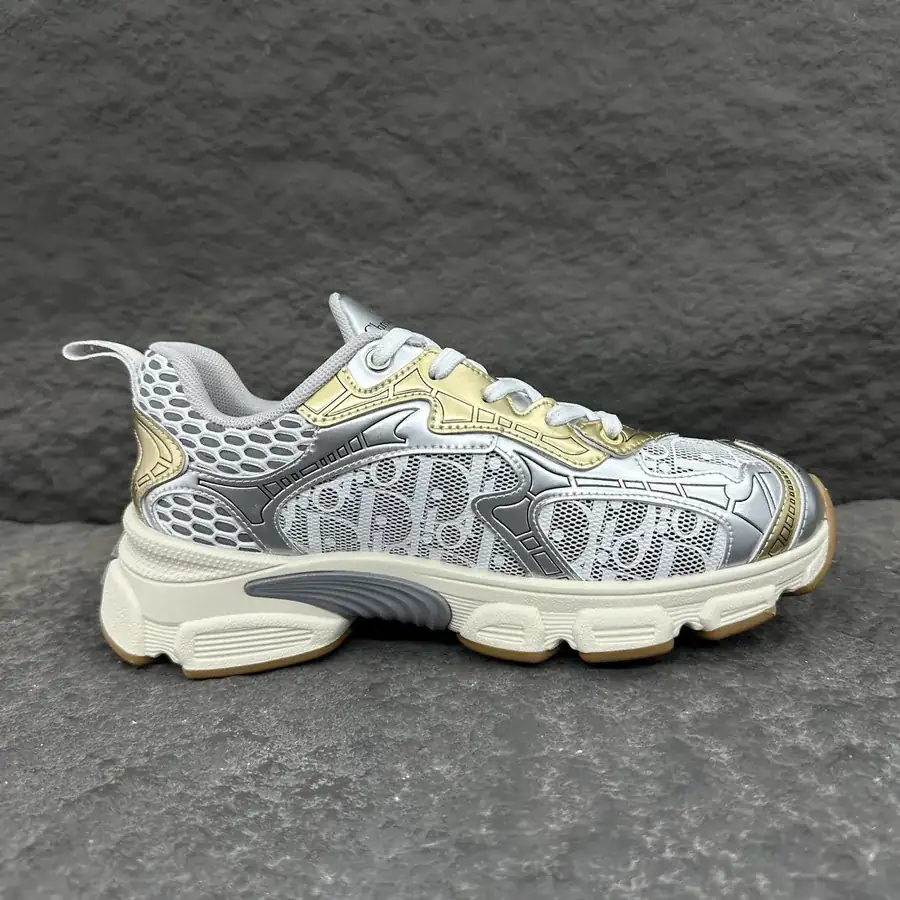 Cono Running Shoes High Fashion Edition