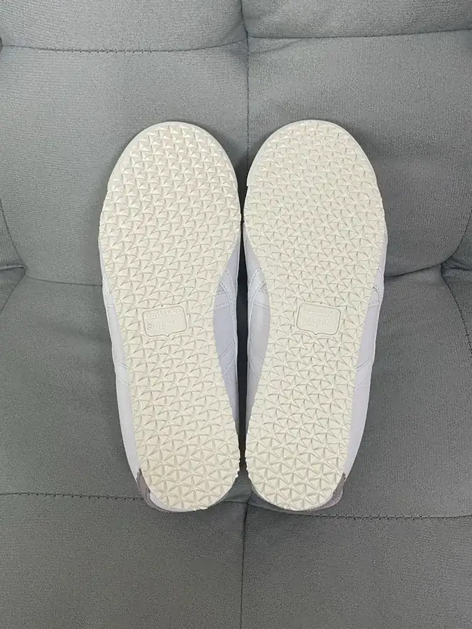 Tiger Onitsuka MEXICO 66 Sneakers in Cloud White