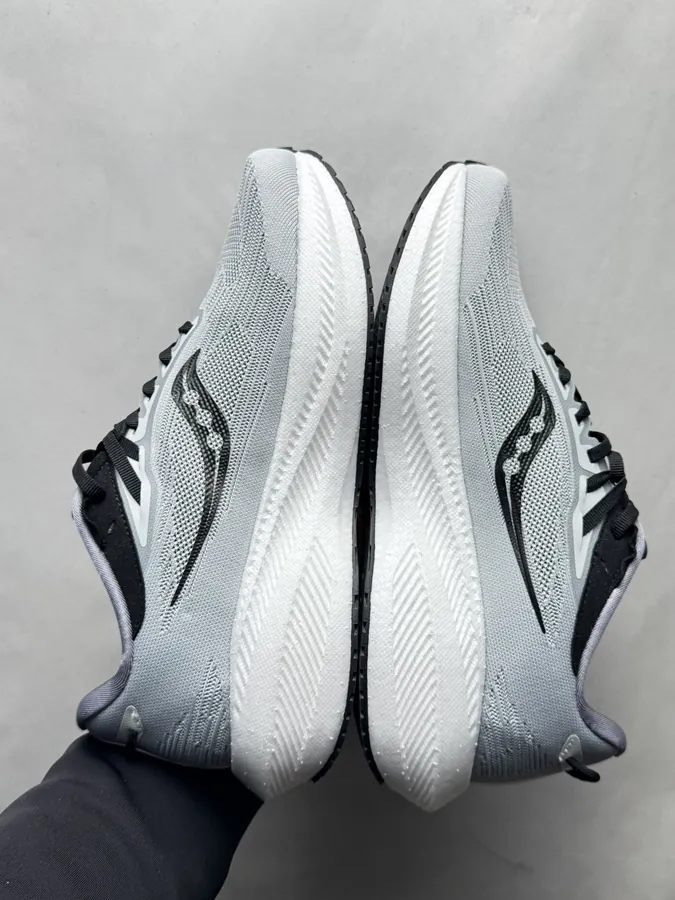 Triumph 21 Sneaker Grey