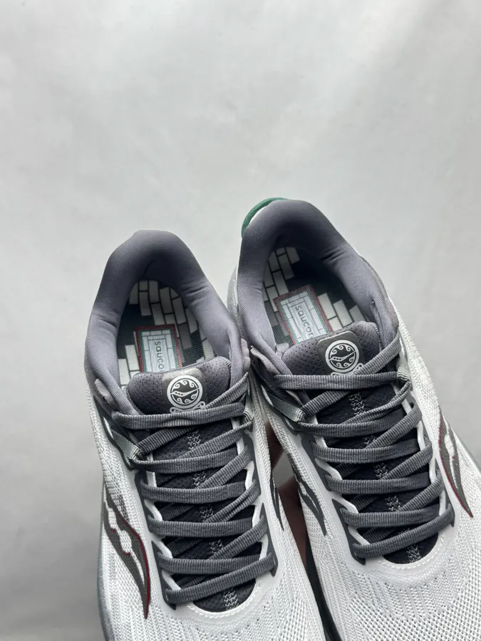 Triumph 21 Sneaker in Gray Green