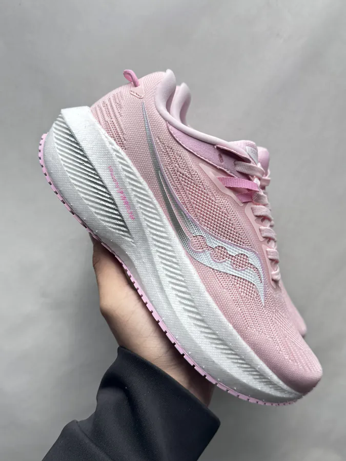 Triumph 21 Sneaker in Pink