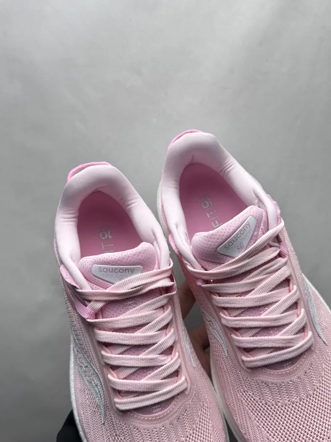 Triumph 21 Sneaker in Pink