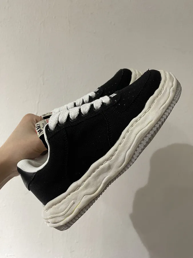 Mmy Degrading Shoes Black Worn Finish