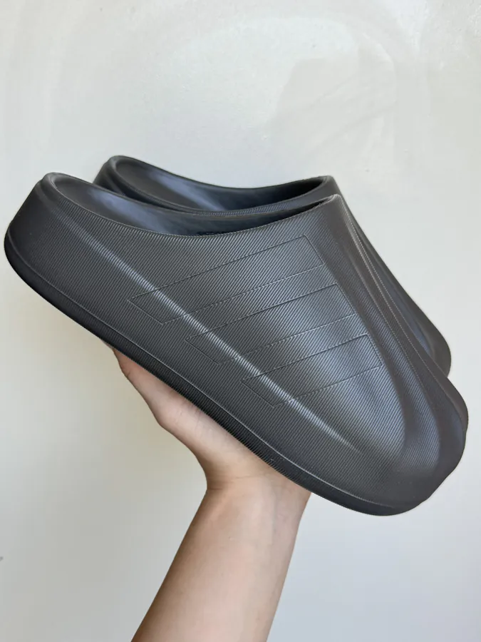 AdiFOM Duck Duck Slippers with Round Toe, Gray