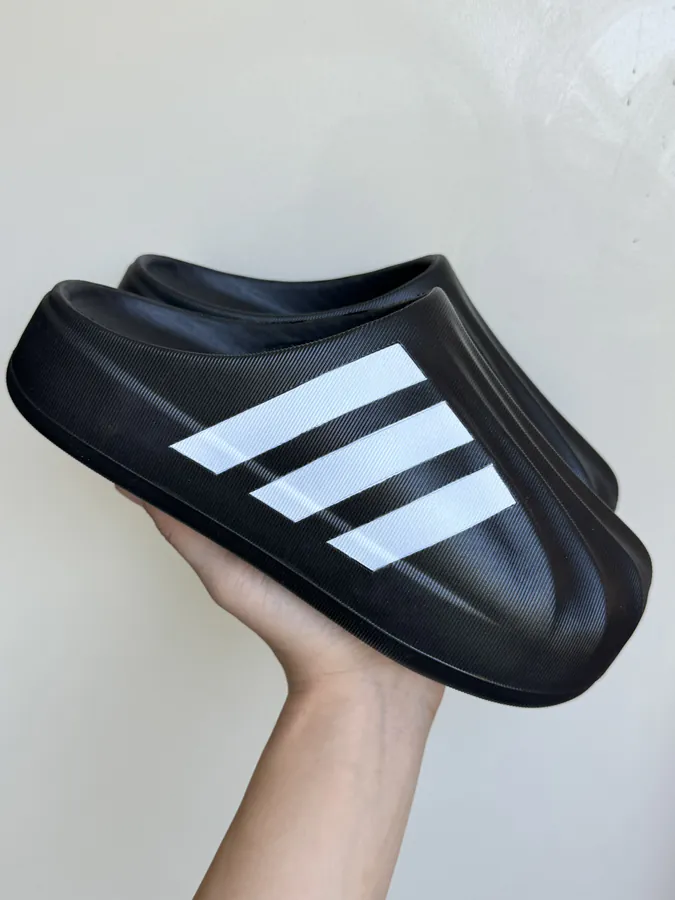 AdiFOM Duck Duck Slippers with Round Toe