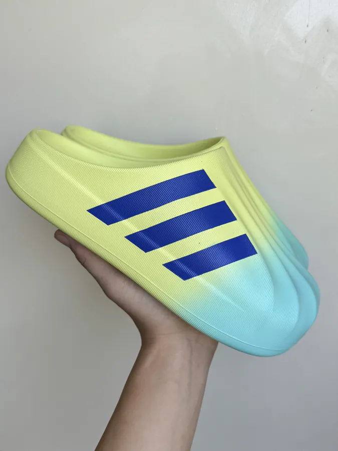 AdiFOM Duck Duck Slippers with Logo, Strong Toe Cap, Yellow Blue