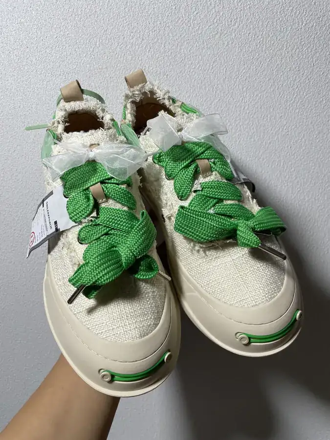 SMILEREPUBLIC Crosshatch Canvas Low Top Replaceable Opening Sneaker