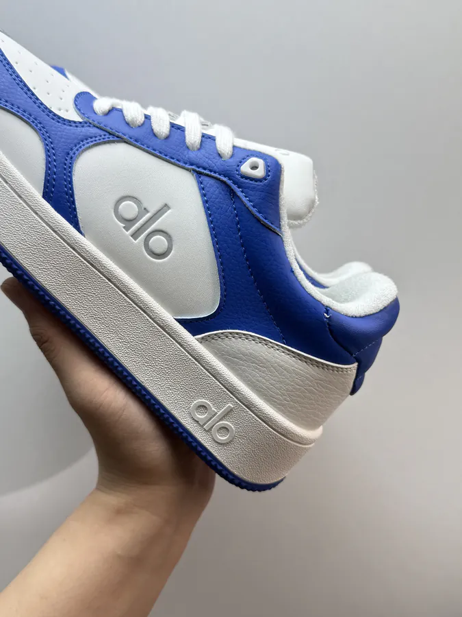 Alo Yoga Recovery Mode White Blue