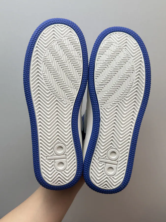 Alo Yoga Recovery Mode White Blue