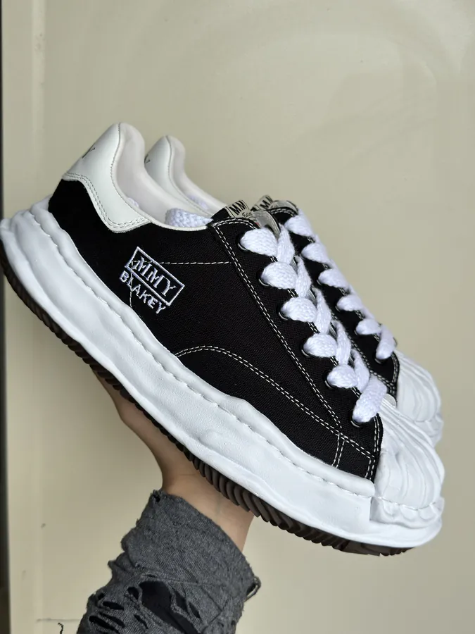 MMY Three Original Komyo Black and White