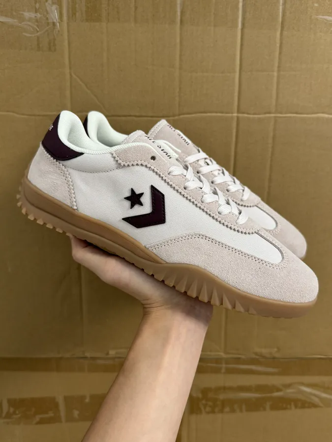 Chuck One Star Pro in White and Black
