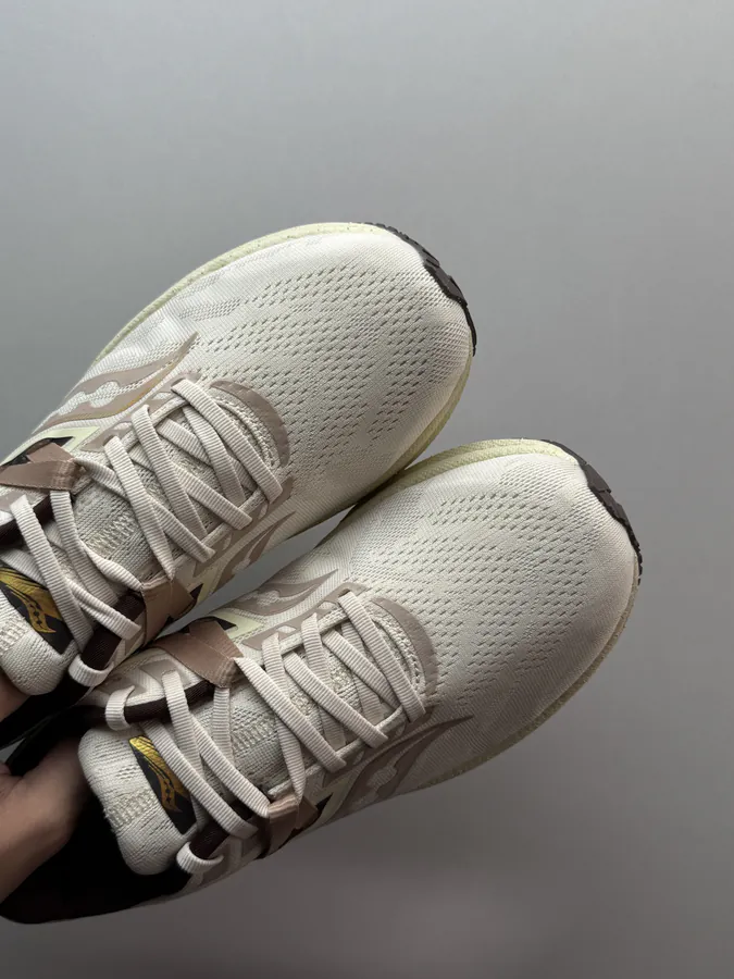 Saucony Triumph 20 Midsole Color