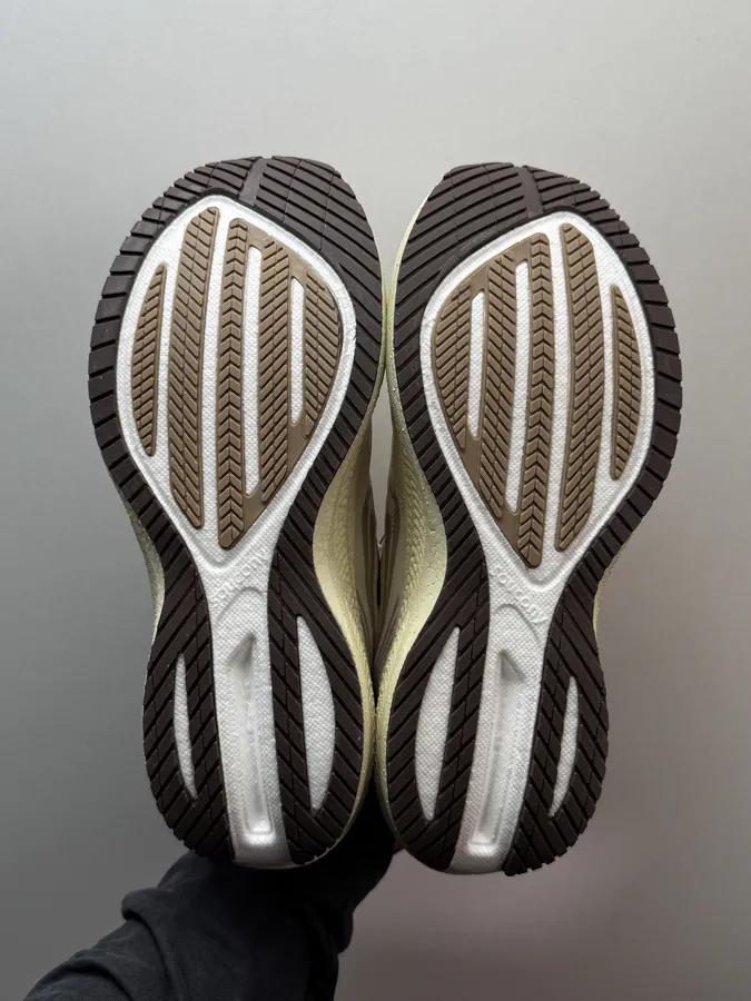 Saucony Triumph 20 Midsole Color