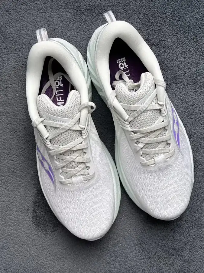 Saucony TRIUMPH 22 SE Flagship Cushioning Running Shoes